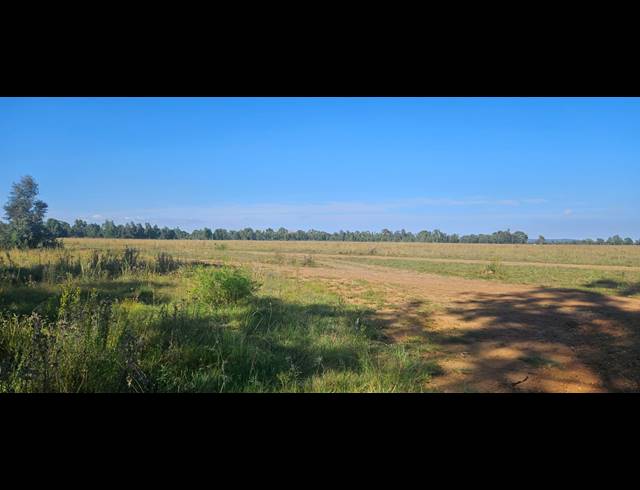 9,500M² VACANT LAND FOR SALE IN DE DEUR